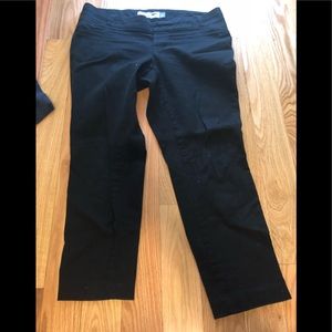 Old Navy Maternity Pixie Pants